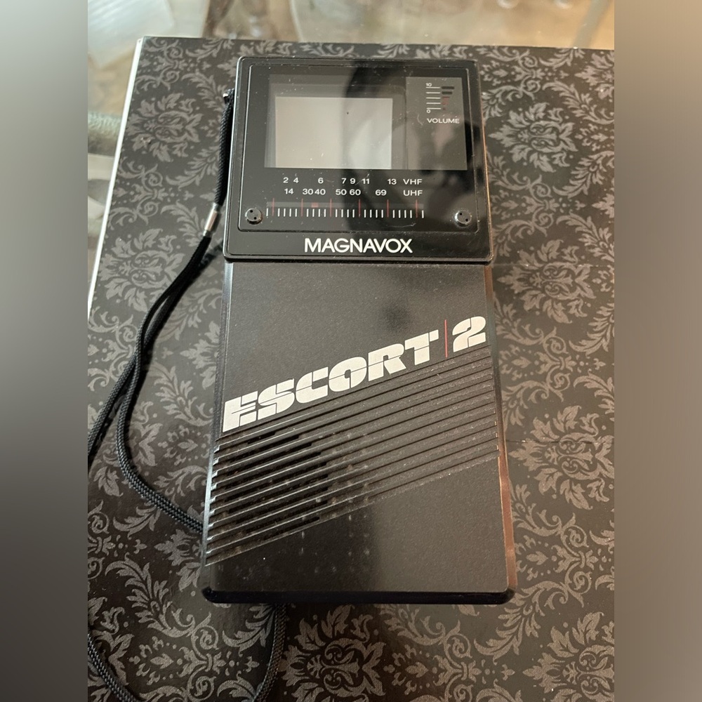 Untested Magnavox Escort 2 Portable Vintage TV